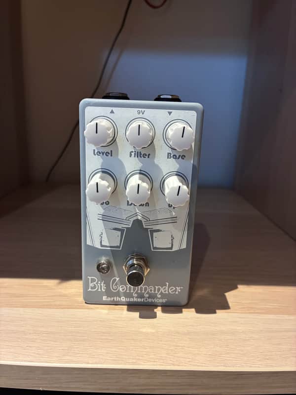 EarthQuaker Devices Bit Commander Analog Octave Synth V2 2017 - Present - Various image 1