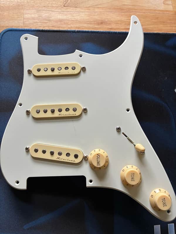 Fender 099-2115-000 Vintage Noiseless Stratocaster Pickup Set