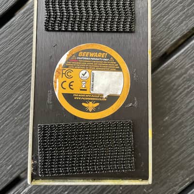 Beetronics Custom Shop Fatbee Overdrive blue gold image 6