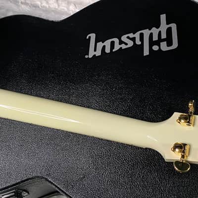NEW Gibson SJ-200 Standard - Classic White - Authorized Dealer - 5.4 lbs - G07421 image 11