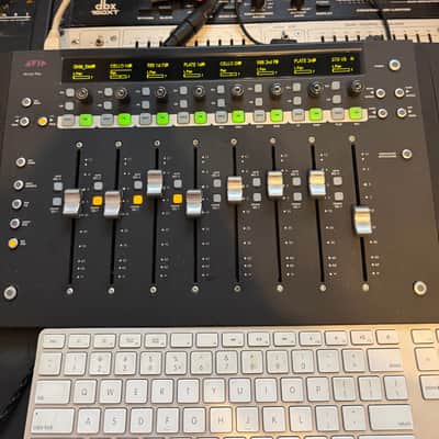 Avid Artist Mix 2010s - Black image 2