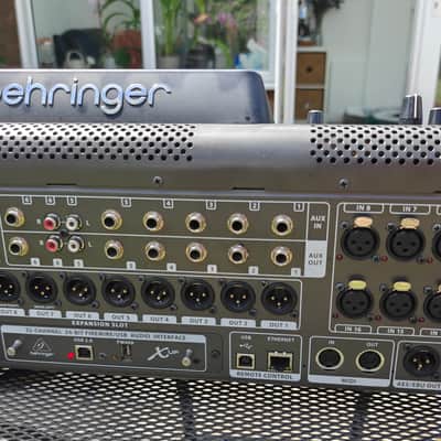 Behringer X32 Compact - mixing desk - w/ softbag, flight case, decksaver, gooseneck LED image 11