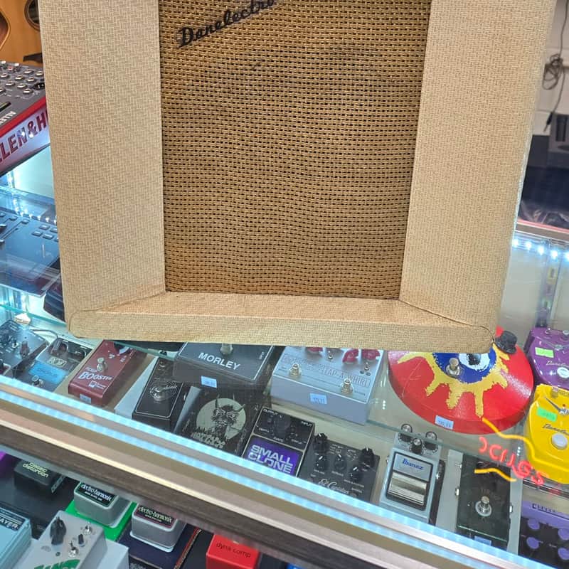 1956 Danelectro 68D Cream Tolex