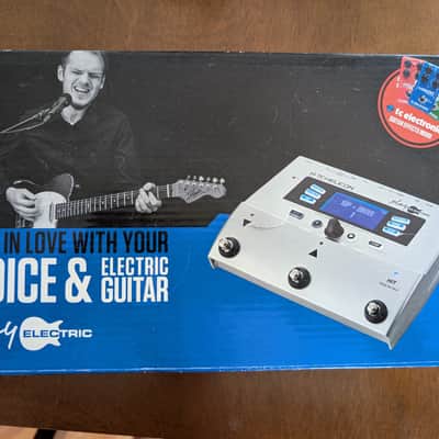 TC Helicon Play Electric effects and vocal harmony pedal 2014 - 2019 - Silver image 4