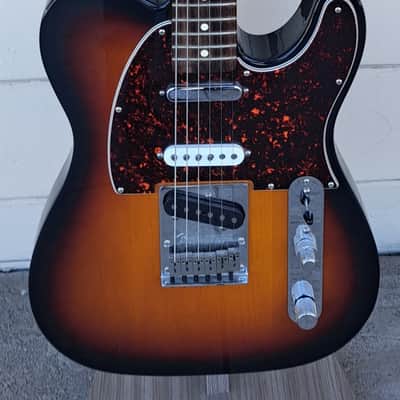 FENDER DELUXE NASHVILLE TELECASTER ROSEWOOD FINGERBOARD BROWN SUNBURST ELECTRIC W/BAG - 2003 (USED) image 2