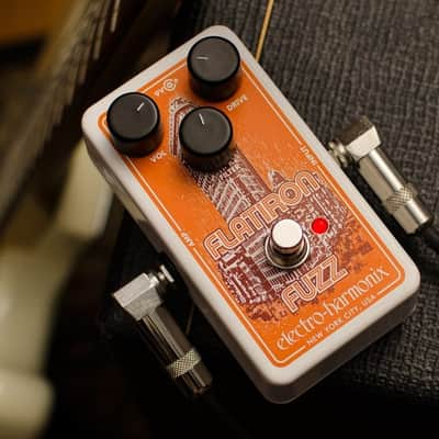 Mint ElectroHarmonix Flatiron Fuzz/Distortion Guitar Effect Pedal image 1