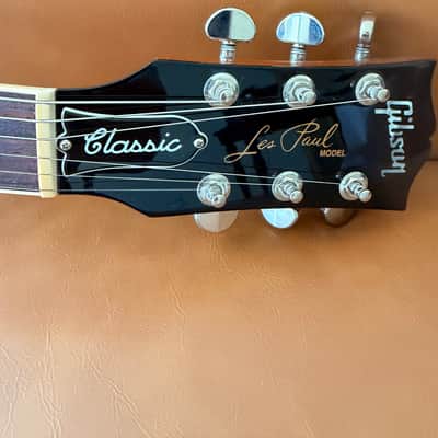 Gibson Les Paul Classic 2023 - Honeyburst image 8