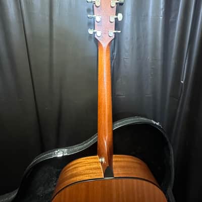 Taylor 210 Acoustic Guitar W/OHSC image 9