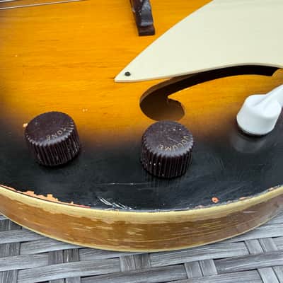 Vintage Harmony H-22 Bass Guitar 1963 - Sunburst image 11
