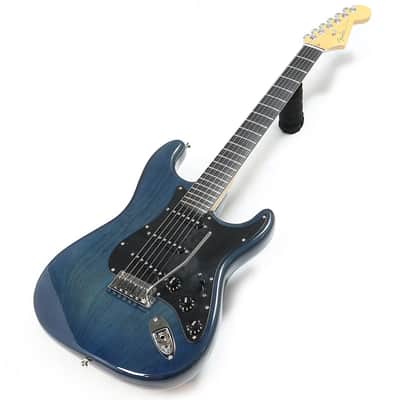 Fender FSR "Bad Boy Blue" American Deluxe Stratocaster