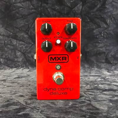 MXR M228 Dyna Comp Deluxe Compressor Pedal With Power Supply image 4