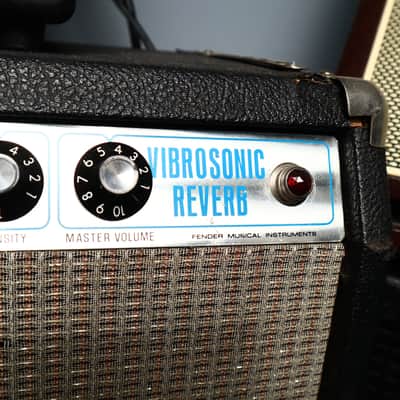 Vintage 1970s Fender Vibrosonic Reverb Amp Silverface image 2