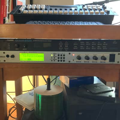 Buy used Yamaha FS1R FM Tone Generator 1998 - Silver