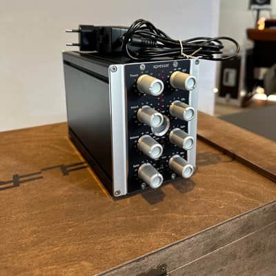 Elysia xpressor qube 500 Series Discrete Class-A Stereo Compressor in Powered Enclosure 2020 - 2021 - Blue image 4