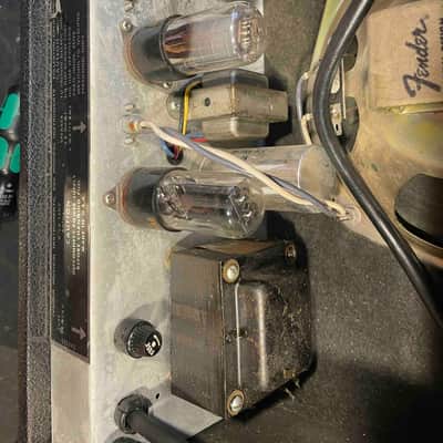 1975 Fender Vibro Champ 6-Watt 1x8? Guitar Combo silverface image 13