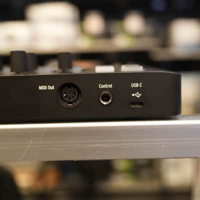 Arturia MiniLab 3 Keyboard Controller Black - Used image 6
