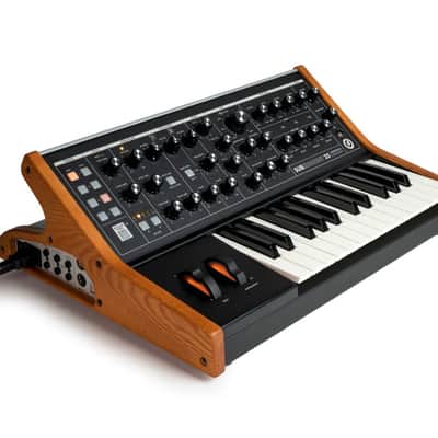 MOOG MUSIC Subsequent 25 image 2