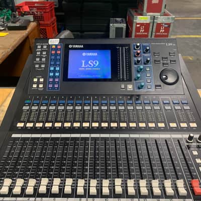 Yamaha LS9-16 2011 - Present - Gray image 4