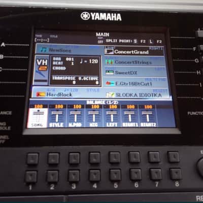 Yamaha PSR S950 Keyboard image 2