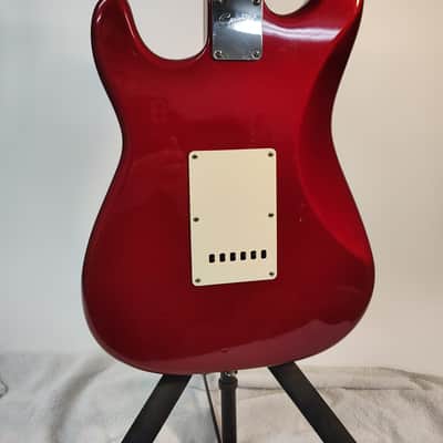 Squier Affinity Series Stratocaster with Rosewood Fretboard 2004 - 2013 - Metallic Red image 5