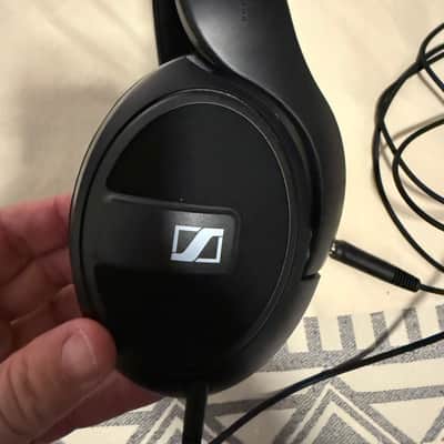 Sennheiser HD 569 Closed-Back Around-Ear Headphones w/ Mic - Black Includes CASE image 3