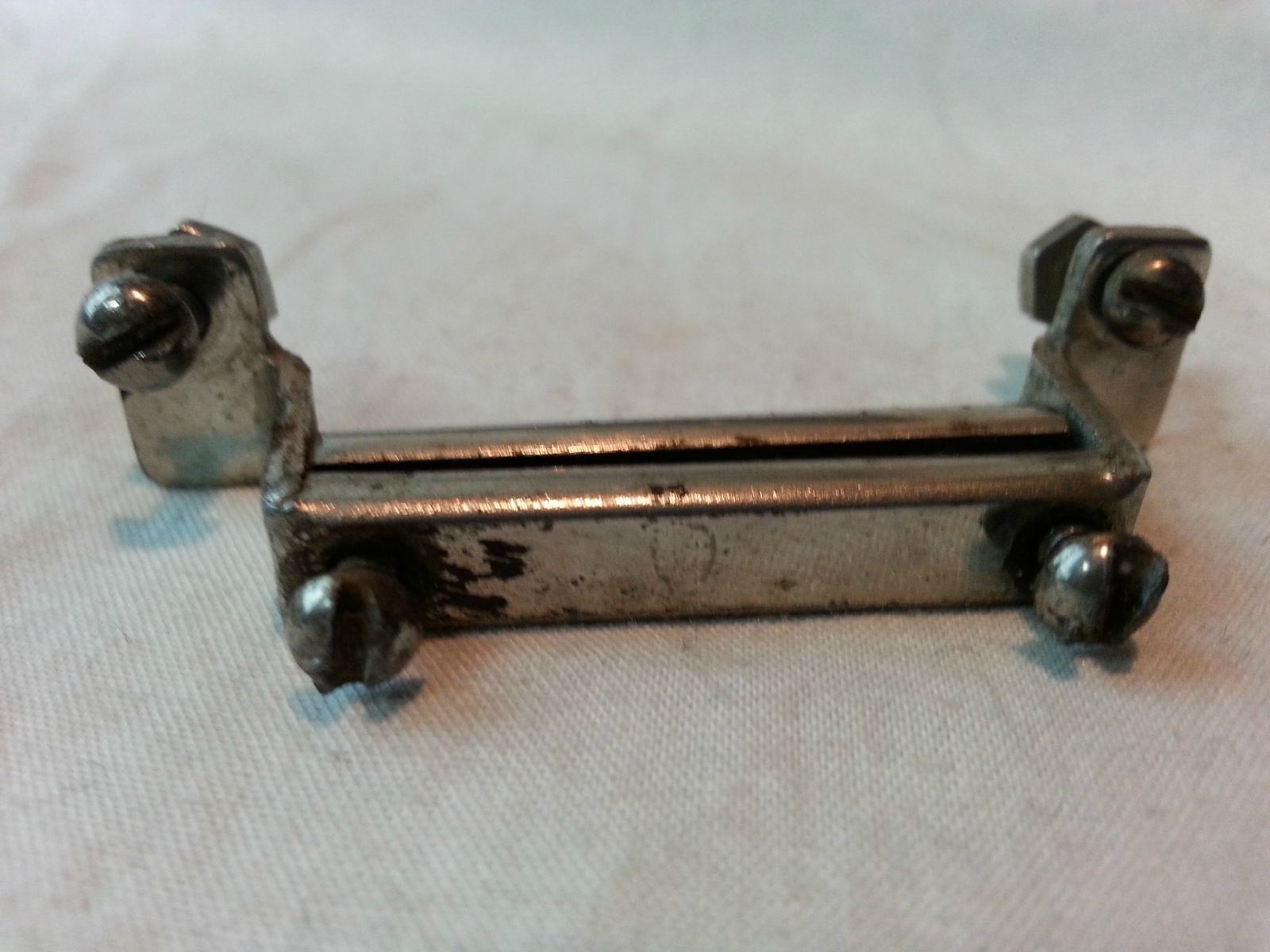 Gretsch Snare Drum Butt Plate 1 7/8" Nickel Vintage 40-50s Half-Circle Bar RB* — main photograph