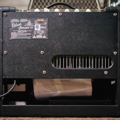 Fender Blues Junior IV Combo Guitar Amplifier Black image 7