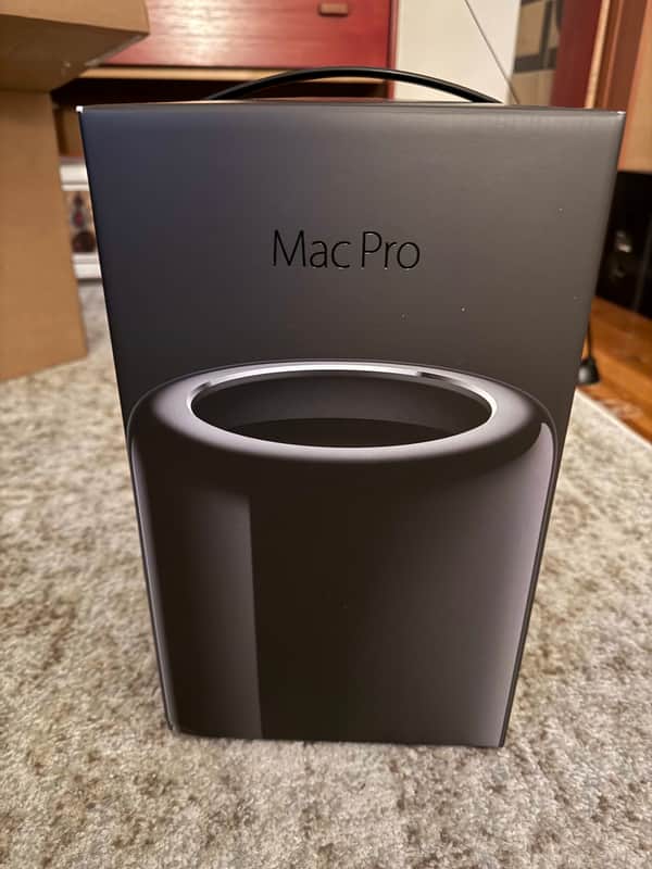 Apple Mac Pro Late 2013 image 1
