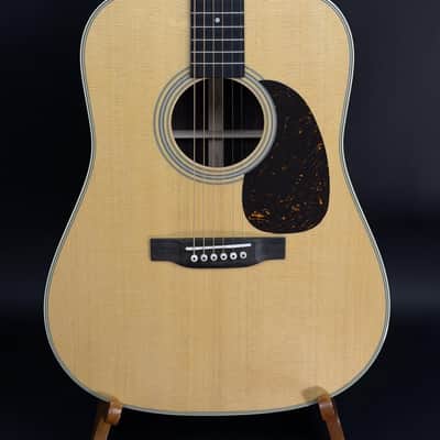 Martin D-28 Natural image 2