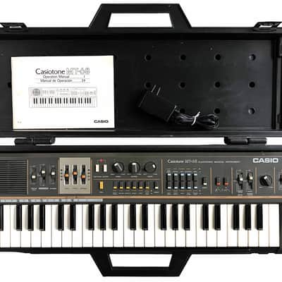 1985 Casio MT-68 Casiotone Mini Organ, Synthesizer & Analog Drum Machine + Plastic Hard Case & Owner's Manual