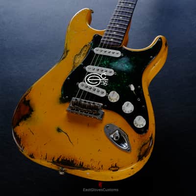 Fender Stratocaster Yellow Heavy Aged Relic image 3