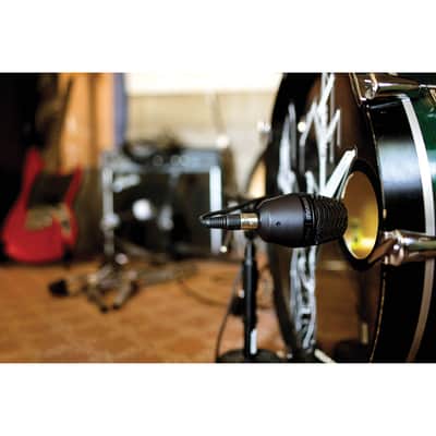 Shure PGA52-XLR Dynamic Kick-Drum Mic with 15’ XLR Cable image 2