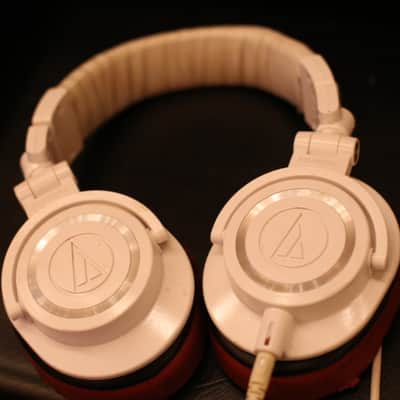 Audio-Technica ATH-M50X 2010's - Black image 2