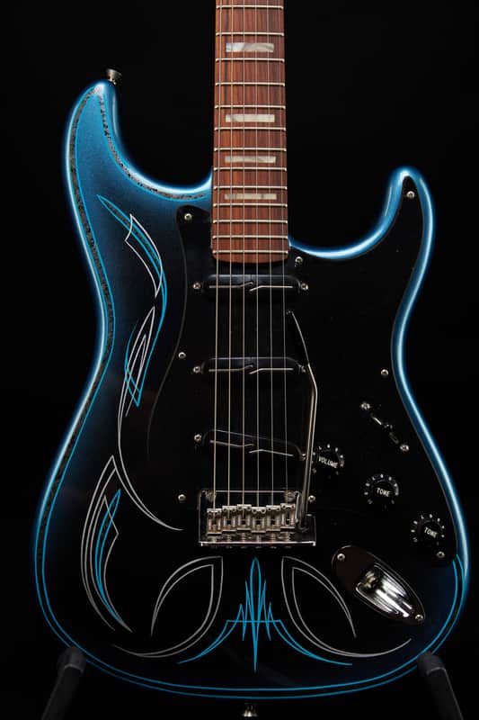 Fender Professional II 2022 - Blue with pinstripes image 1