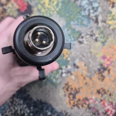 Focusrite Scarlett studio condenser mic image 3