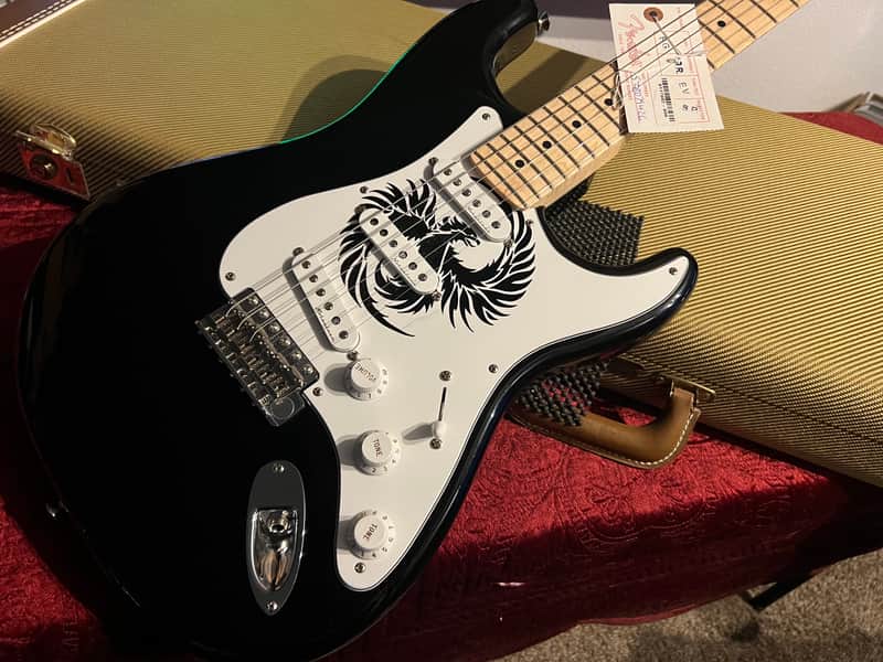 Fender Eric Clapton Artist Series Stratocaster with Vintage Noiseless Pickups 2008 - Present - Black Phoenix