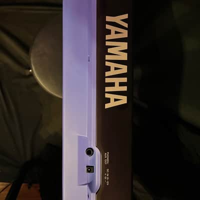 Yamaha PSR-190 Electronic Keyboard With Adapter and Case image 3