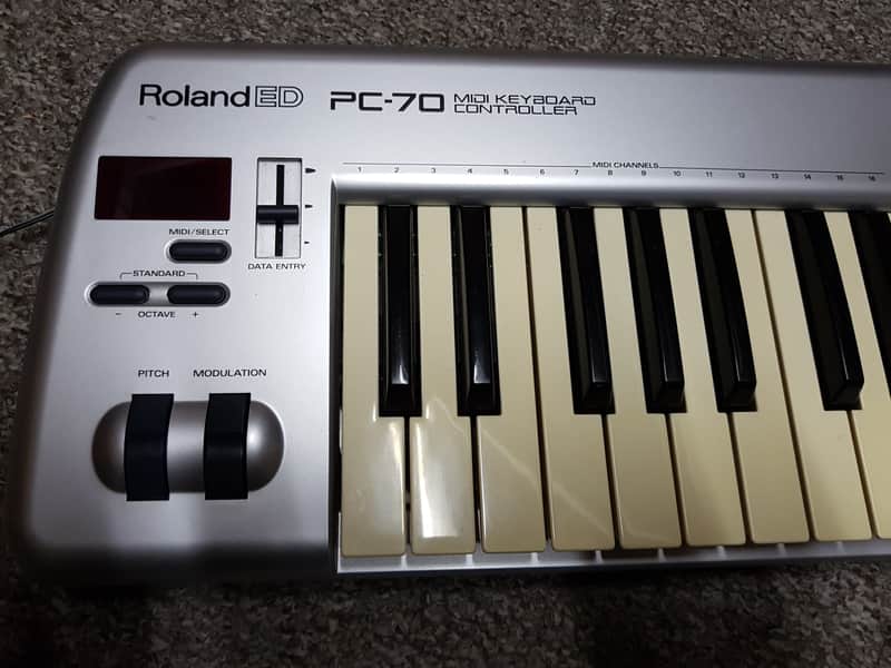 Roland Roland ED PC-70 MIDI Keyboard Controller - 49 Keys silver