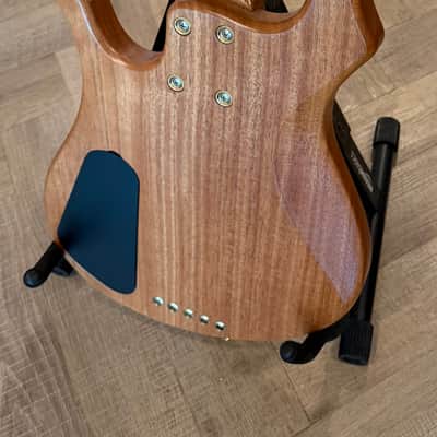 Serek Metropolis 5 String image 11