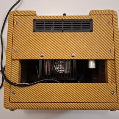 Fender '57 Custom Champ 2-Channel 5-Watt 1x8" Guitar Combo 2016 - Present - Lacquered Tweed image 3