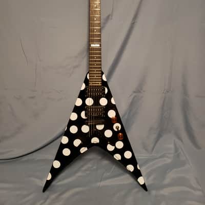 ESP LTD V-100 1990 black Flying V image 2