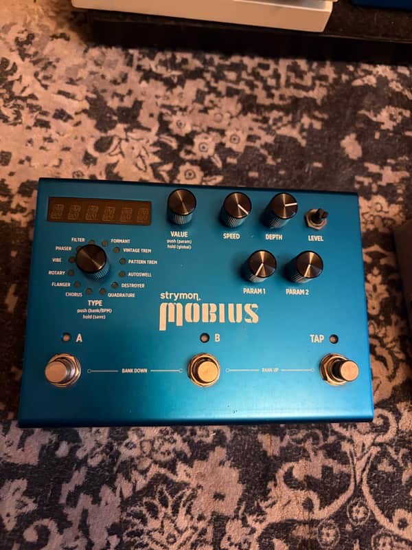 Strymon Mobius