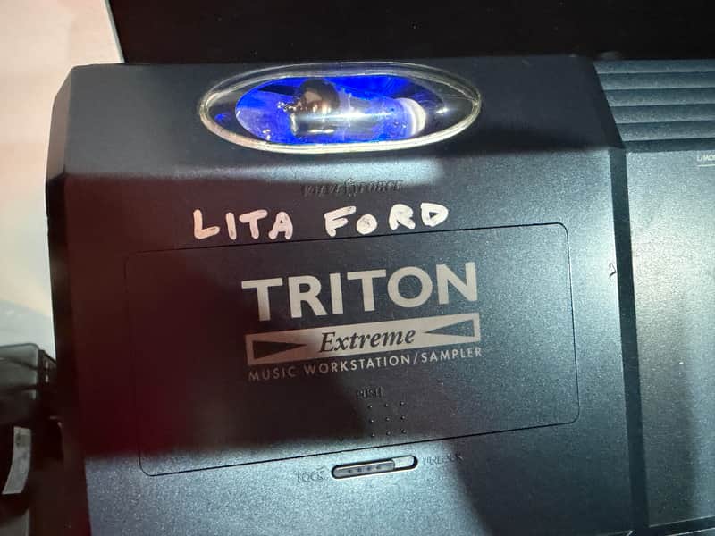 Korg Triton Extreme 76-Key 120-Voice Polyphonic Workstation