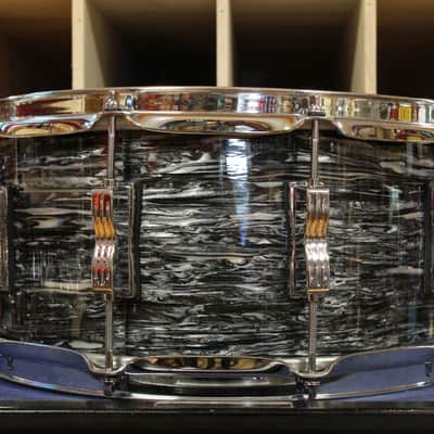 Ludwig 6.5x14 Classic Maple Snare Drum in Black Oyster Pearl image 3