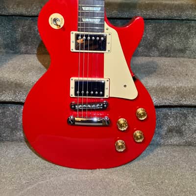 Gibson Les Paul Studio 2011/12 - Radiant Red 8lbs + Gibson bag + candy image 3