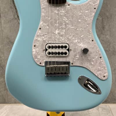 Fender Limited Edition Tom DeLonge Signature Stratocaster Daphne Blue image 1