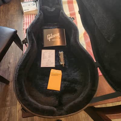 Gibson Les Paul Classic 2022 - 2023 - Chicago Blue with gold hdwe image 16