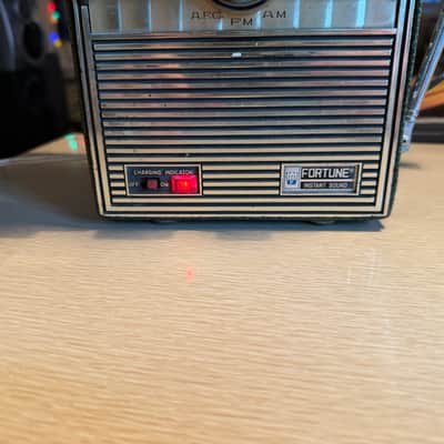 Vintage Solid State GATOR SKIN Fortune Instant Sound Am/fm Radio Tested Works🔥 image 5