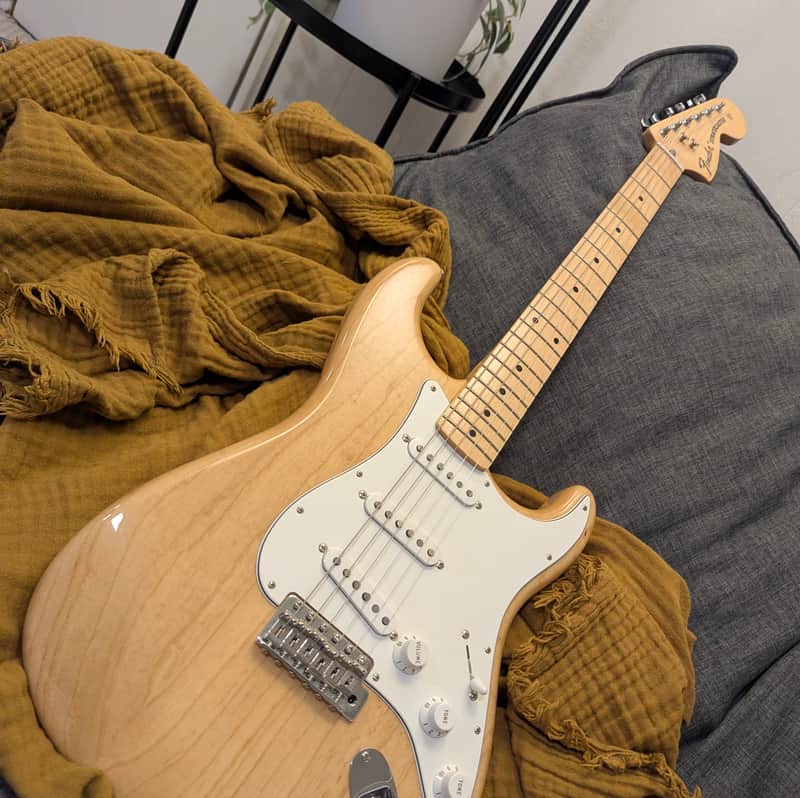 ギター Fender Mexico classic series 70s Fender Classic Series '70s Stratocaster | Reverb Canada