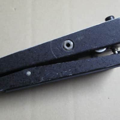 used vintage 1970s (Ser # 1972574) Thomas Organ Cry-Baby Wah, model 95-910511, has orig TDK 5103, + battery (pot is NOT scratchy, works fine) battery clip was repaired, original foam padding for battery compartment area replaced, + extra rubber feet image 12